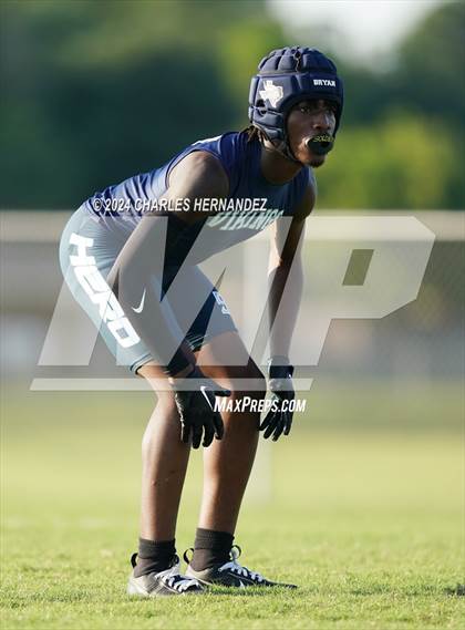 Thumbnail 3 in Bryan vs Elgin (Texas 7 on 7 State Qualifier) photogallery.
