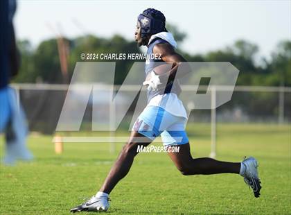 Thumbnail 1 in Bryan vs Elgin (Texas 7 on 7 State Qualifier) photogallery.