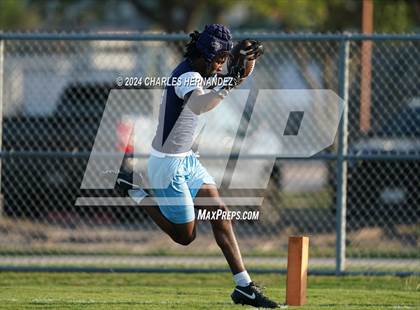 Thumbnail 1 in Bryan vs Elgin (Texas 7 on 7 State Qualifier) photogallery.