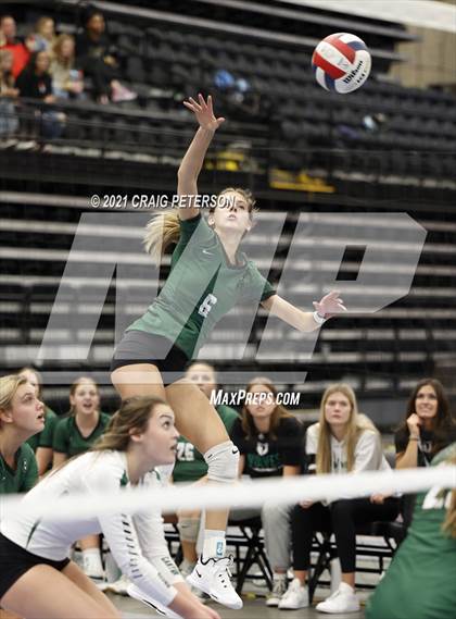 Thumbnail 1 in Green Canyon vs. Snow Canyon (UHSAA 4A First Round Playoff) photogallery.