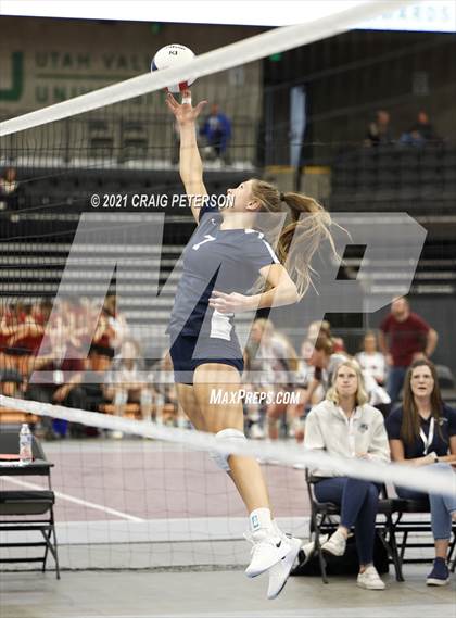 Thumbnail 2 in Green Canyon vs. Snow Canyon (UHSAA 4A First Round Playoff) photogallery.