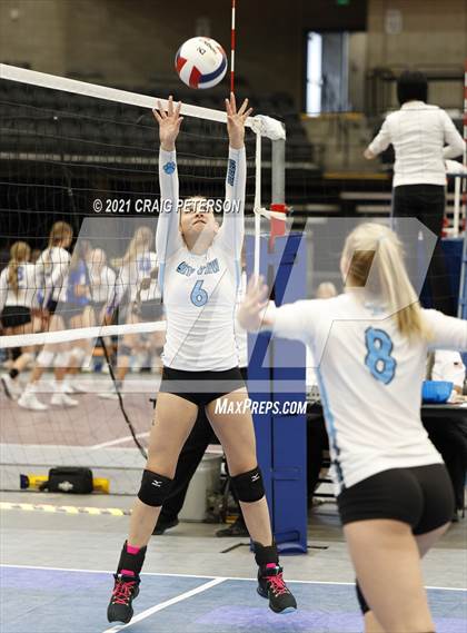 Thumbnail 3 in Sky View vs. Logan (UHSAA 4A First Round Playoff) photogallery.