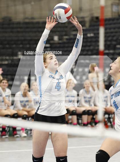 Thumbnail 3 in Sky View vs. Logan (UHSAA 4A First Round Playoff) photogallery.