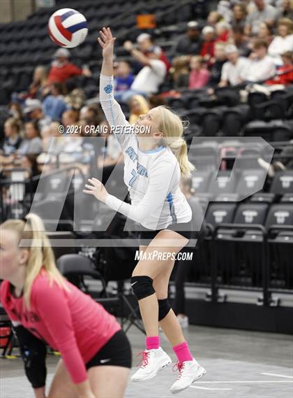 Thumbnail 1 in Sky View vs. Logan (UHSAA 4A First Round Playoff) photogallery.
