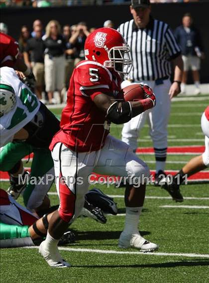 Thumbnail 2 in Dublin Coffman vs. Westerville South (Kirk Herbstreit National Kickoff Classic) photogallery.