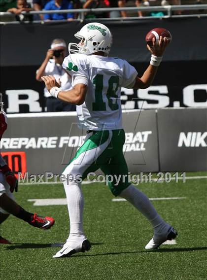 Thumbnail 1 in Dublin Coffman vs. Westerville South (Kirk Herbstreit National Kickoff Classic) photogallery.
