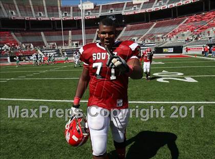 Thumbnail 3 in Dublin Coffman vs. Westerville South (Kirk Herbstreit National Kickoff Classic) photogallery.