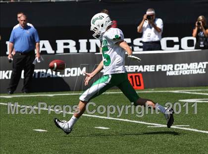 Thumbnail 2 in Dublin Coffman vs. Westerville South (Kirk Herbstreit National Kickoff Classic) photogallery.