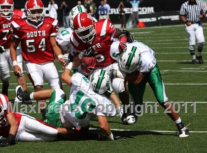 Thumbnail 2 in Dublin Coffman vs. Westerville South (Kirk Herbstreit National Kickoff Classic) photogallery.