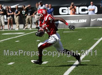 Thumbnail 2 in Dublin Coffman vs. Westerville South (Kirk Herbstreit National Kickoff Classic) photogallery.