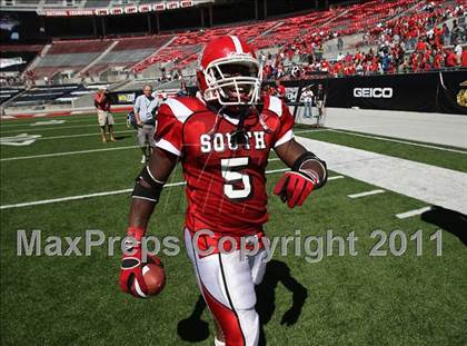 Thumbnail 2 in Dublin Coffman vs. Westerville South (Kirk Herbstreit National Kickoff Classic) photogallery.