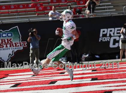 Thumbnail 2 in Dublin Coffman vs. Westerville South (Kirk Herbstreit National Kickoff Classic) photogallery.