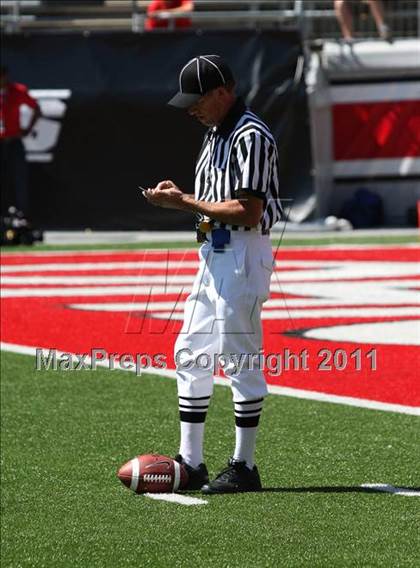 Thumbnail 2 in Dublin Coffman vs. Westerville South (Kirk Herbstreit National Kickoff Classic) photogallery.