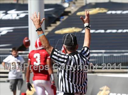 Thumbnail 2 in Dublin Coffman vs. Westerville South (Kirk Herbstreit National Kickoff Classic) photogallery.