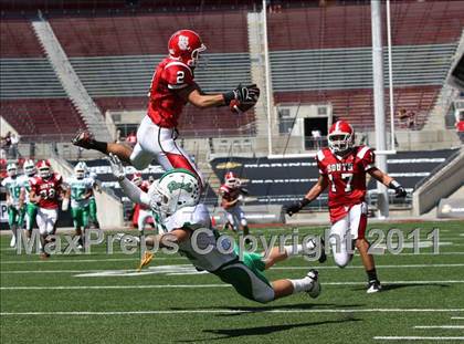 Thumbnail 2 in Dublin Coffman vs. Westerville South (Kirk Herbstreit National Kickoff Classic) photogallery.