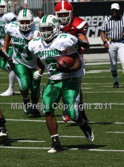 Thumbnail 1 in Dublin Coffman vs. Westerville South (Kirk Herbstreit National Kickoff Classic) photogallery.