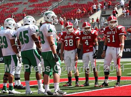Thumbnail 3 in Dublin Coffman vs. Westerville South (Kirk Herbstreit National Kickoff Classic) photogallery.