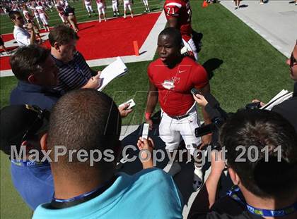 Thumbnail 1 in Dublin Coffman vs. Westerville South (Kirk Herbstreit National Kickoff Classic) photogallery.