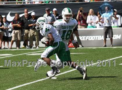 Thumbnail 1 in Dublin Coffman vs. Westerville South (Kirk Herbstreit National Kickoff Classic) photogallery.
