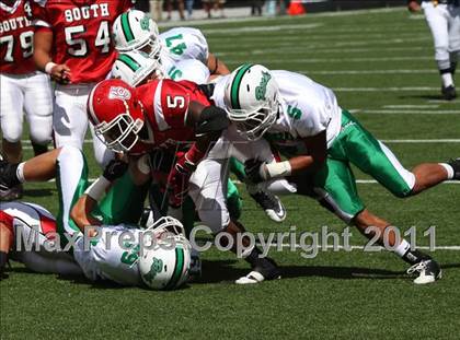 Thumbnail 3 in Dublin Coffman vs. Westerville South (Kirk Herbstreit National Kickoff Classic) photogallery.