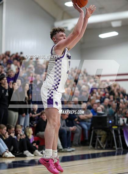 Thumbnail 3 in Shamokin Area vs. Danville (PIAA District 4 Class 4A Final) photogallery.