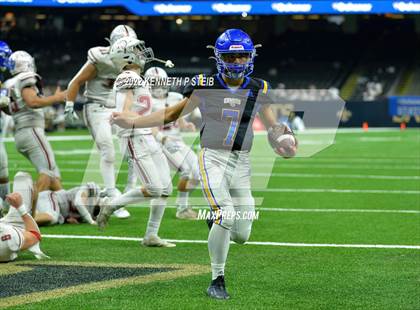 Thumbnail 1 in Dunham @ St. Charles Catholic (LHSAA Div III Select Final) photogallery.