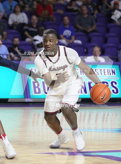 Thumbnail 1 in Pace Academy vs. Memphis East (City of Palms Classic) photogallery.