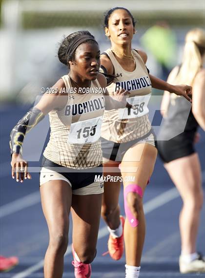 Thumbnail 2 in River City Relays (4x400m) photogallery.