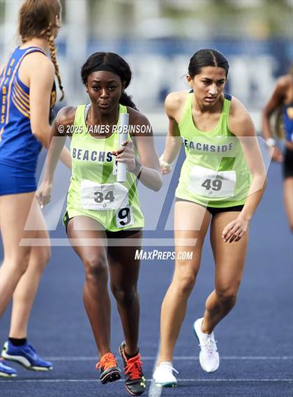 Thumbnail 3 in River City Relays (4x400m) photogallery.