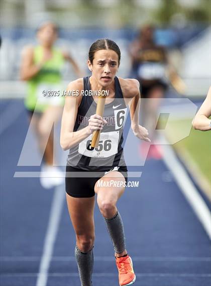 Thumbnail 3 in River City Relays (4x400m) photogallery.
