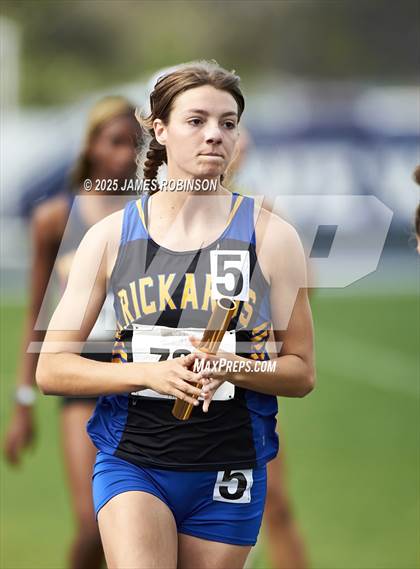 Thumbnail 2 in River City Relays (4x400m) photogallery.