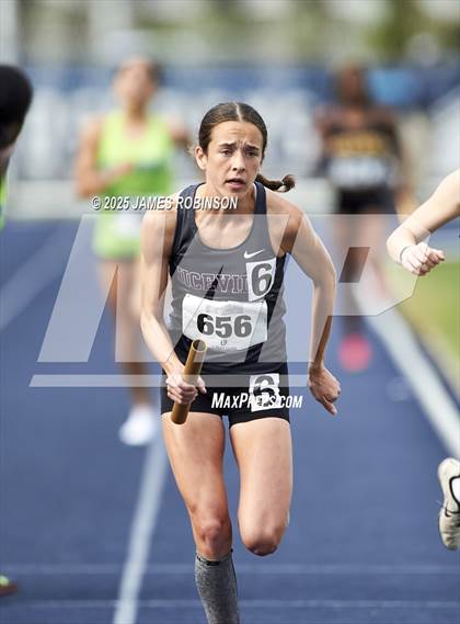 Thumbnail 3 in River City Relays (4x400m) photogallery.