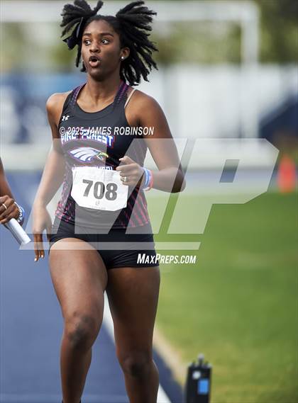 Thumbnail 1 in River City Relays (4x400m) photogallery.