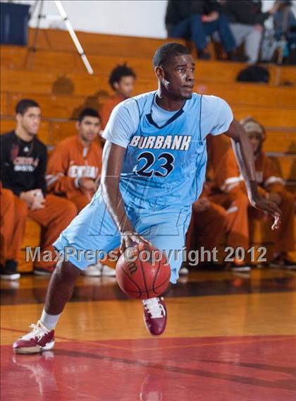 Thumbnail 2 in Granada Hills vs Burbank photogallery.