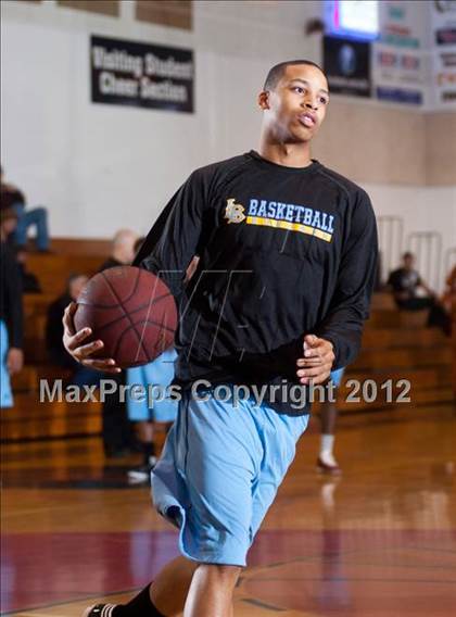 Thumbnail 3 in Granada Hills vs Burbank photogallery.