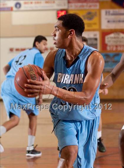 Thumbnail 2 in Granada Hills vs Burbank photogallery.