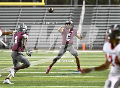 Thumbnail 3 in Lee vs Marshall photogallery.