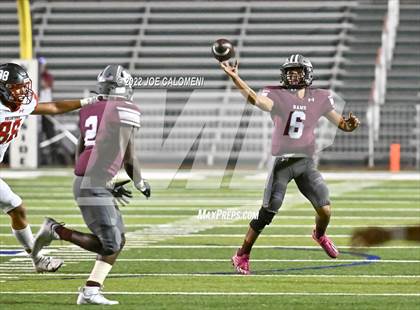 Thumbnail 2 in Lee vs Marshall photogallery.
