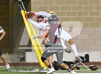 Thumbnail 3 in Lee vs Marshall photogallery.