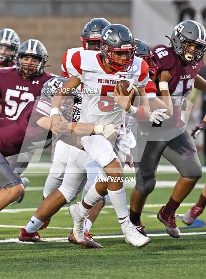 Thumbnail 3 in Lee vs Marshall photogallery.