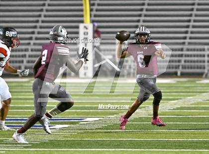 Thumbnail 1 in Lee vs Marshall photogallery.