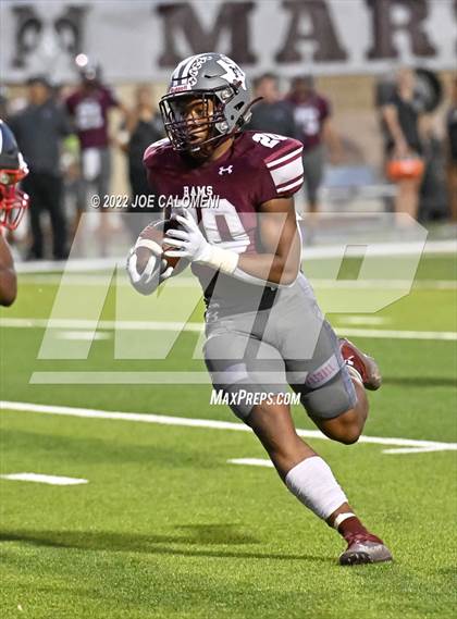 Thumbnail 3 in Lee vs Marshall photogallery.
