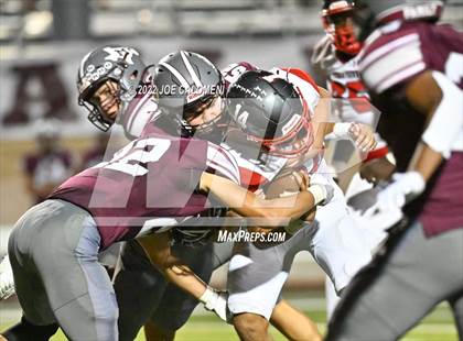 Thumbnail 2 in Lee vs Marshall photogallery.