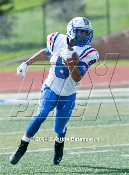 Thumbnail 2 in JV: Valor Christian vs Cherry Creek photogallery.