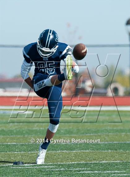 Thumbnail 2 in JV: Valor Christian vs Cherry Creek photogallery.