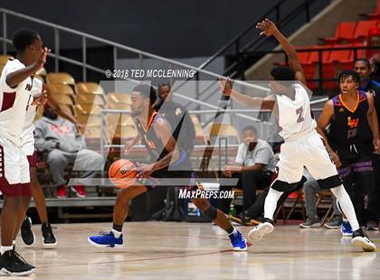 Thumbnail 3 in Landry-Walker vs Pine Bluff (King Cotton Classic) photogallery.