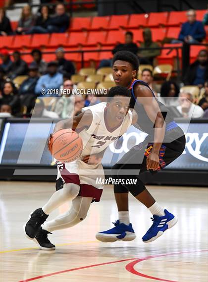 Thumbnail 1 in Landry-Walker vs Pine Bluff (King Cotton Classic) photogallery.