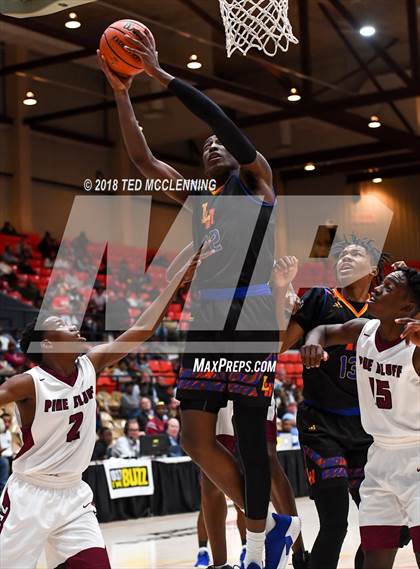 Thumbnail 2 in Landry-Walker vs Pine Bluff (King Cotton Classic) photogallery.