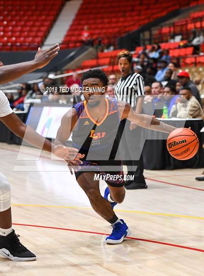 Thumbnail 2 in Landry-Walker vs Pine Bluff (King Cotton Classic) photogallery.