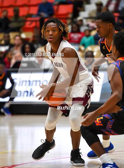 Thumbnail 2 in Landry-Walker vs Pine Bluff (King Cotton Classic) photogallery.